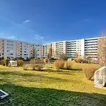 Sweethome - Business Apartment Mit Kueche Und Balkon